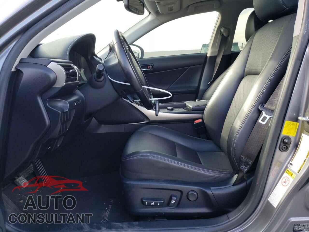 LEXUS IS 2016 - JTHBA1D21G5032362
