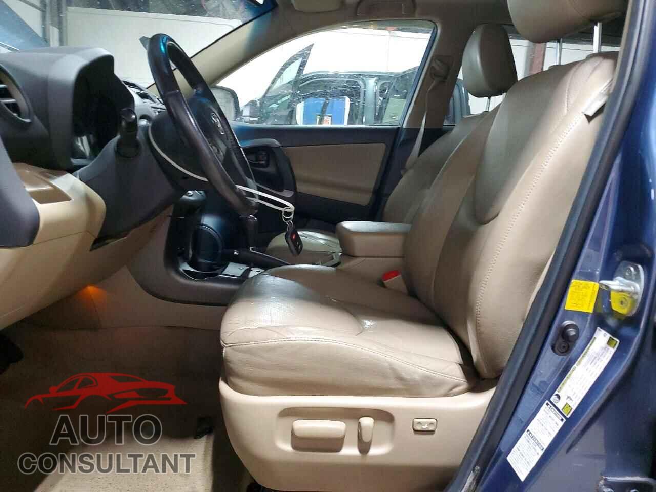 TOYOTA RAV4 2012 - 2T3DF4DV9CW260894