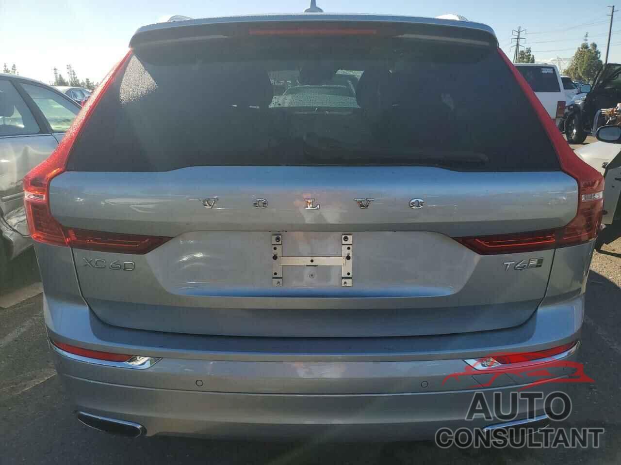 VOLVO XC60 2018 - YV4A22RL3J1008576