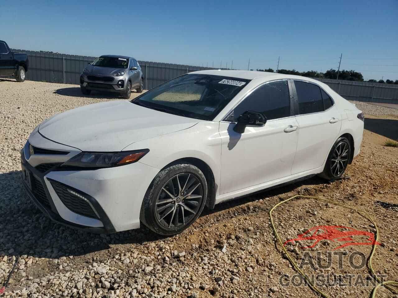 TOYOTA CAMRY 2024 - 4T1G11AK2RU261570