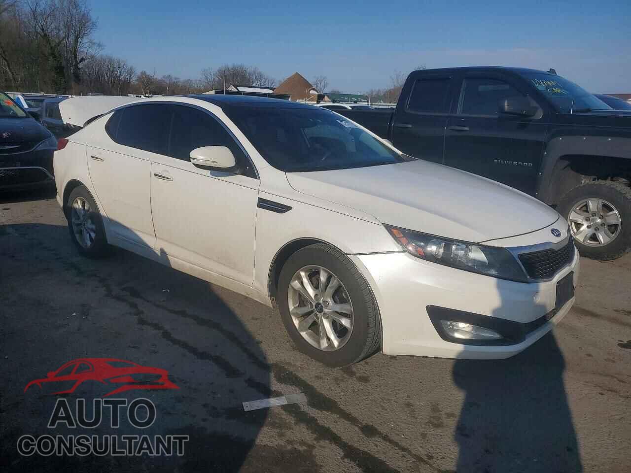 KIA OPTIMA 2011 - KNAGN4A77B5172113