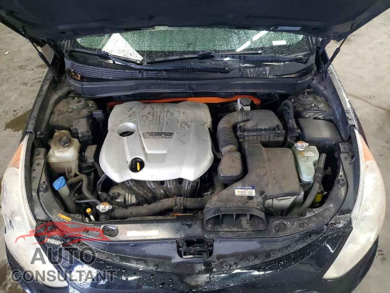 HYUNDAI SONATA 2013 - KMHEC4A43DA072215