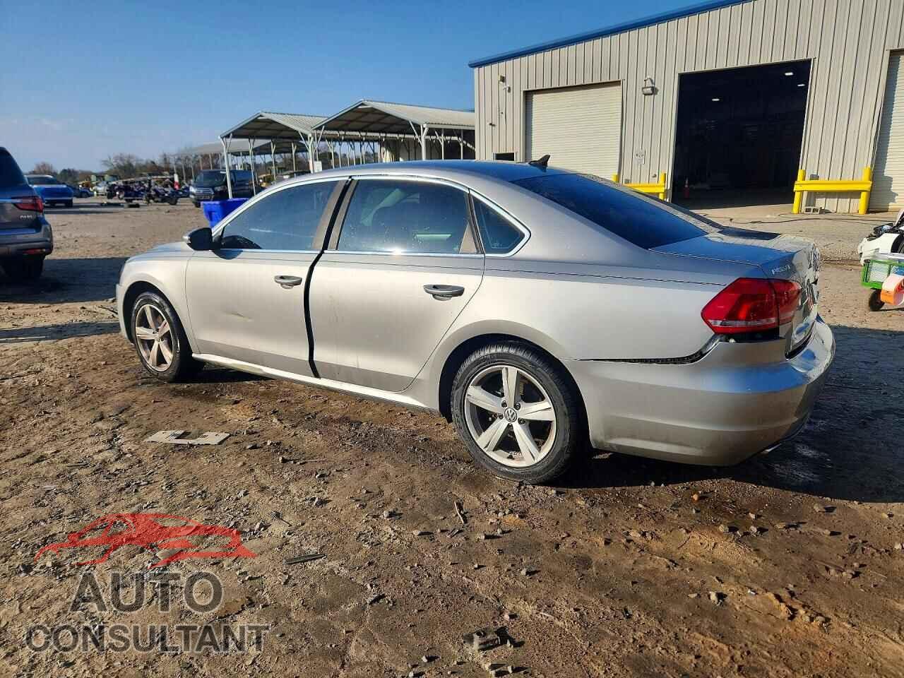 VOLKSWAGEN PASSAT 2012 - 1VWBP7A32CC097286