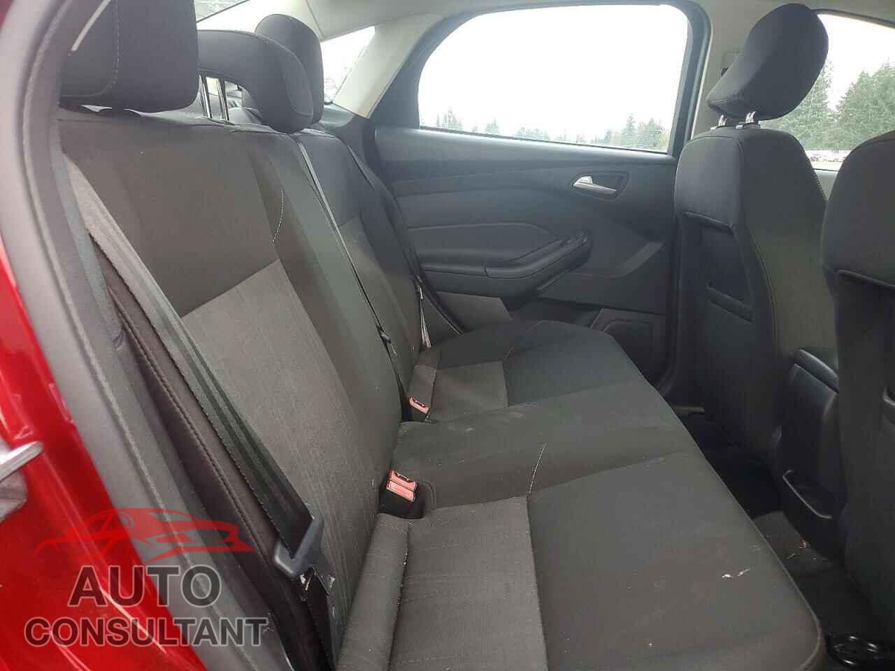 FORD FOCUS 2015 - 1FADP3F23FL269839