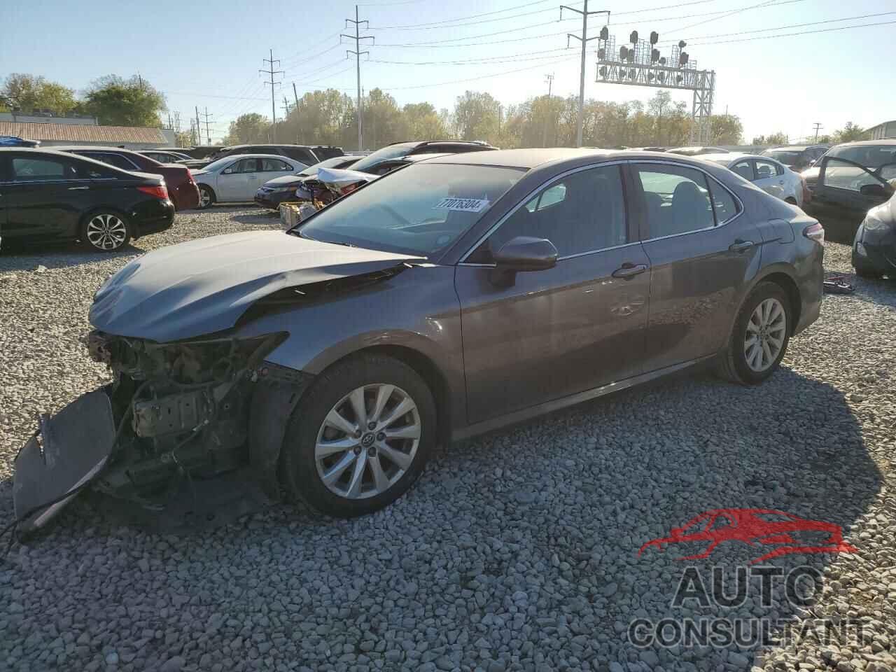 TOYOTA CAMRY 2018 - 4T1B11HK4JU117281