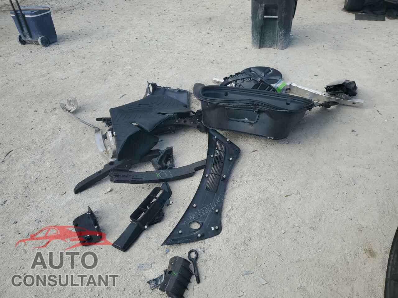 TESLA MODEL 3 2019 - 5YJ3E1EA5KF425787