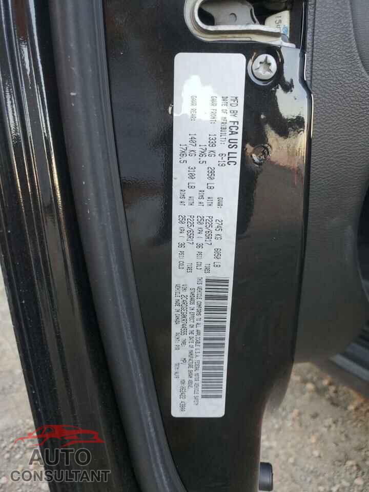 DODGE CARAVAN 2019 - 2C4RDGEG0KR744555