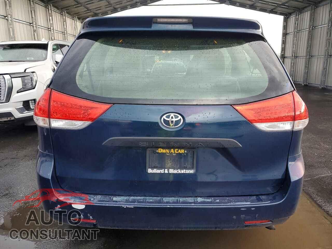 TOYOTA SIENNA 2012 - 5TDKA3DC2CS012518
