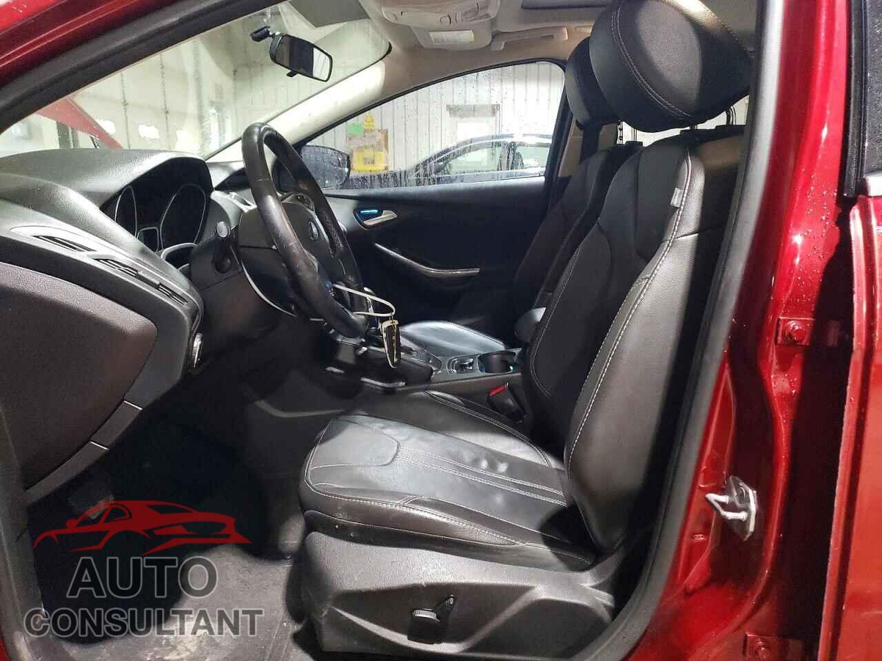 FORD FOCUS 2014 - 1FADP3N23EL275057