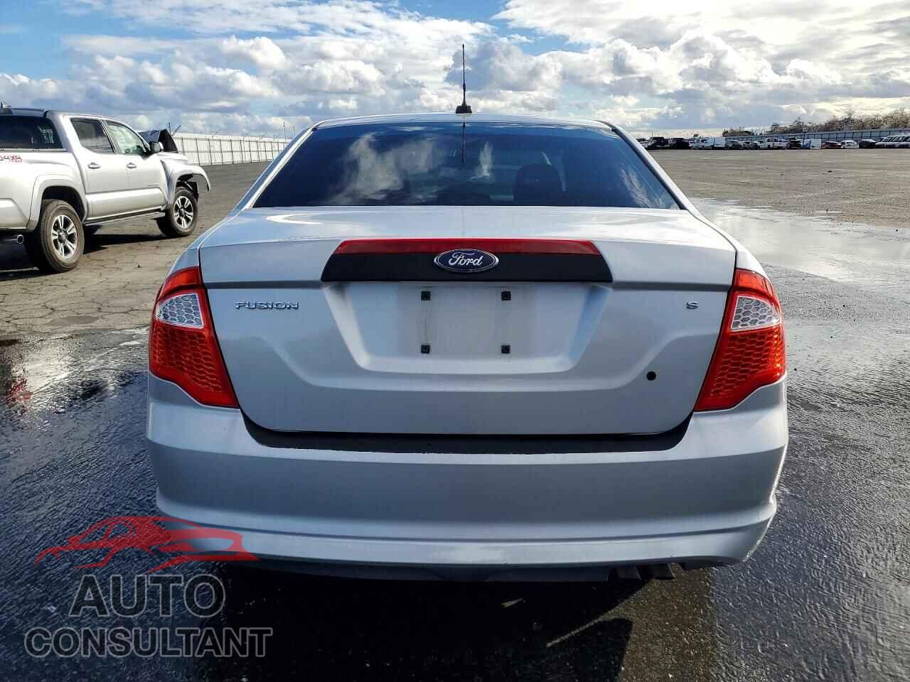 FORD FUSION 2010 - 3FAHP0GA2AR242535