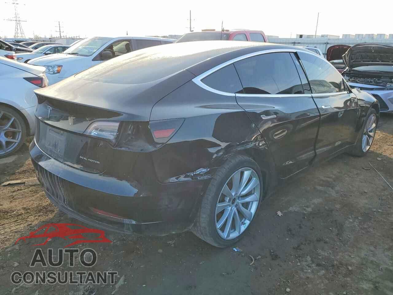 TESLA MODEL 3 2018 - 5YJ3E1EB9JF090475