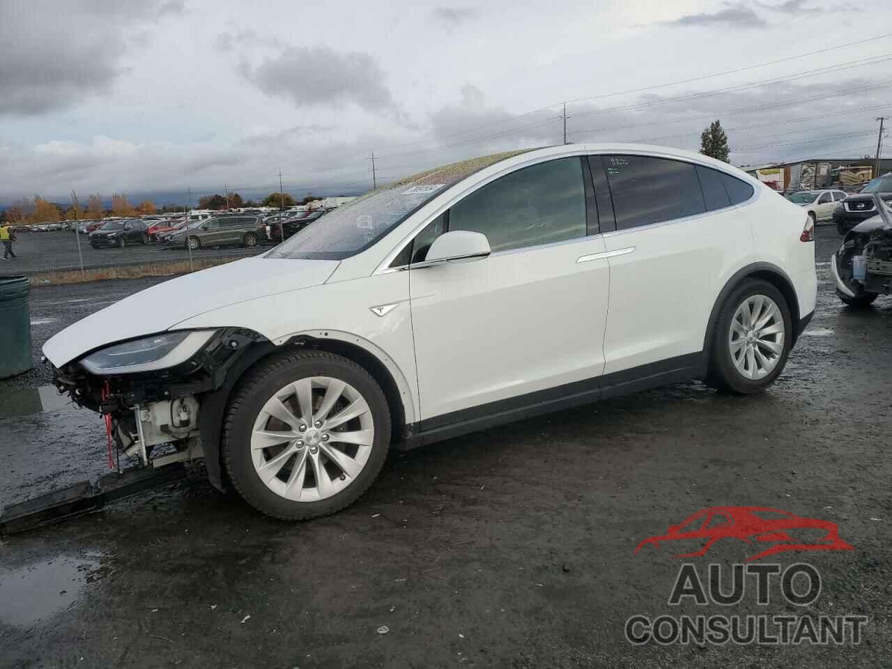 TESLA MODEL X 2016 - 5YJXCBE24GF008769