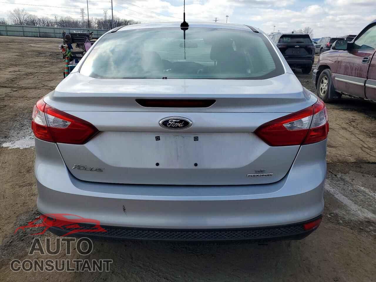 FORD FOCUS 2014 - 1FADP3F22EL459713