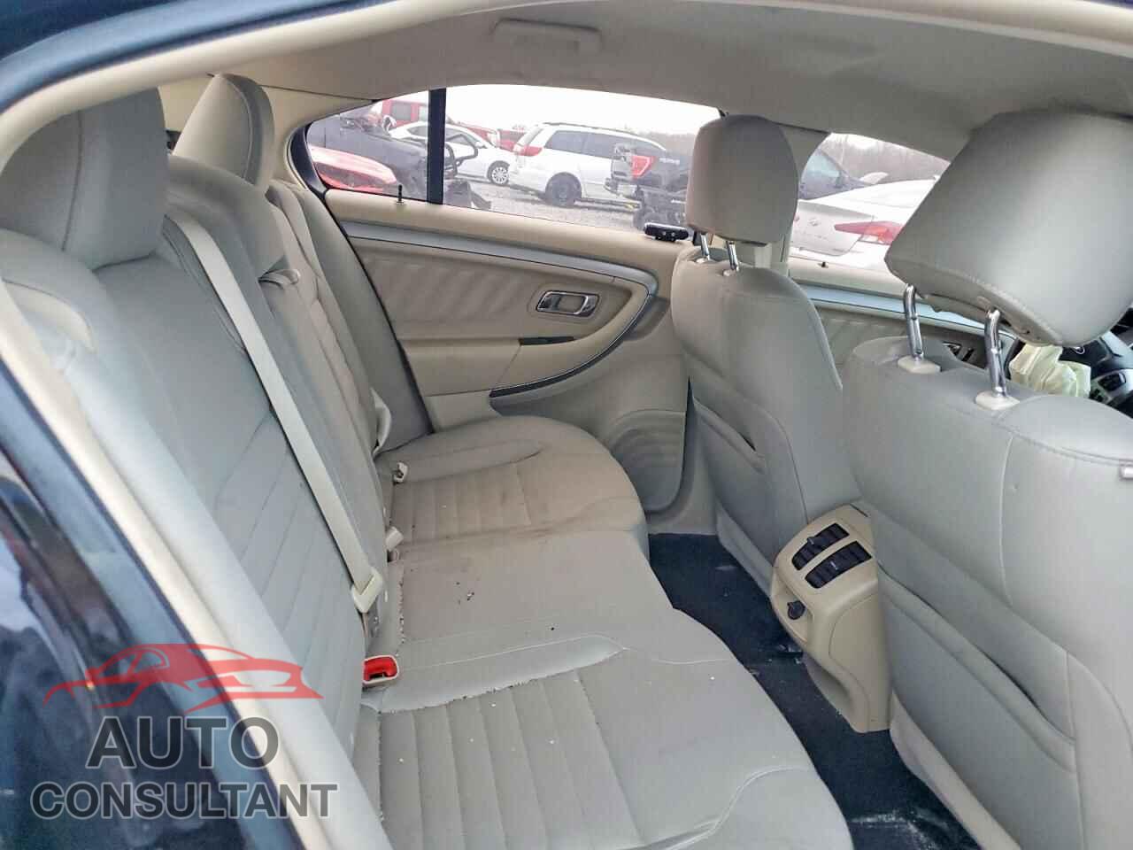 FORD TAURUS 2017 - 1FAHP2D80HG108671