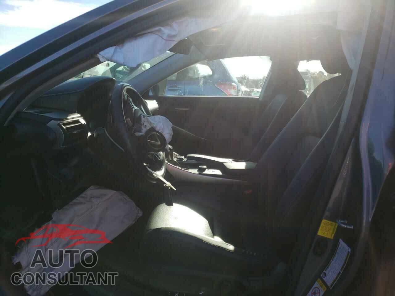 LEXUS IS 2017 - JTHBA1D27H5043299