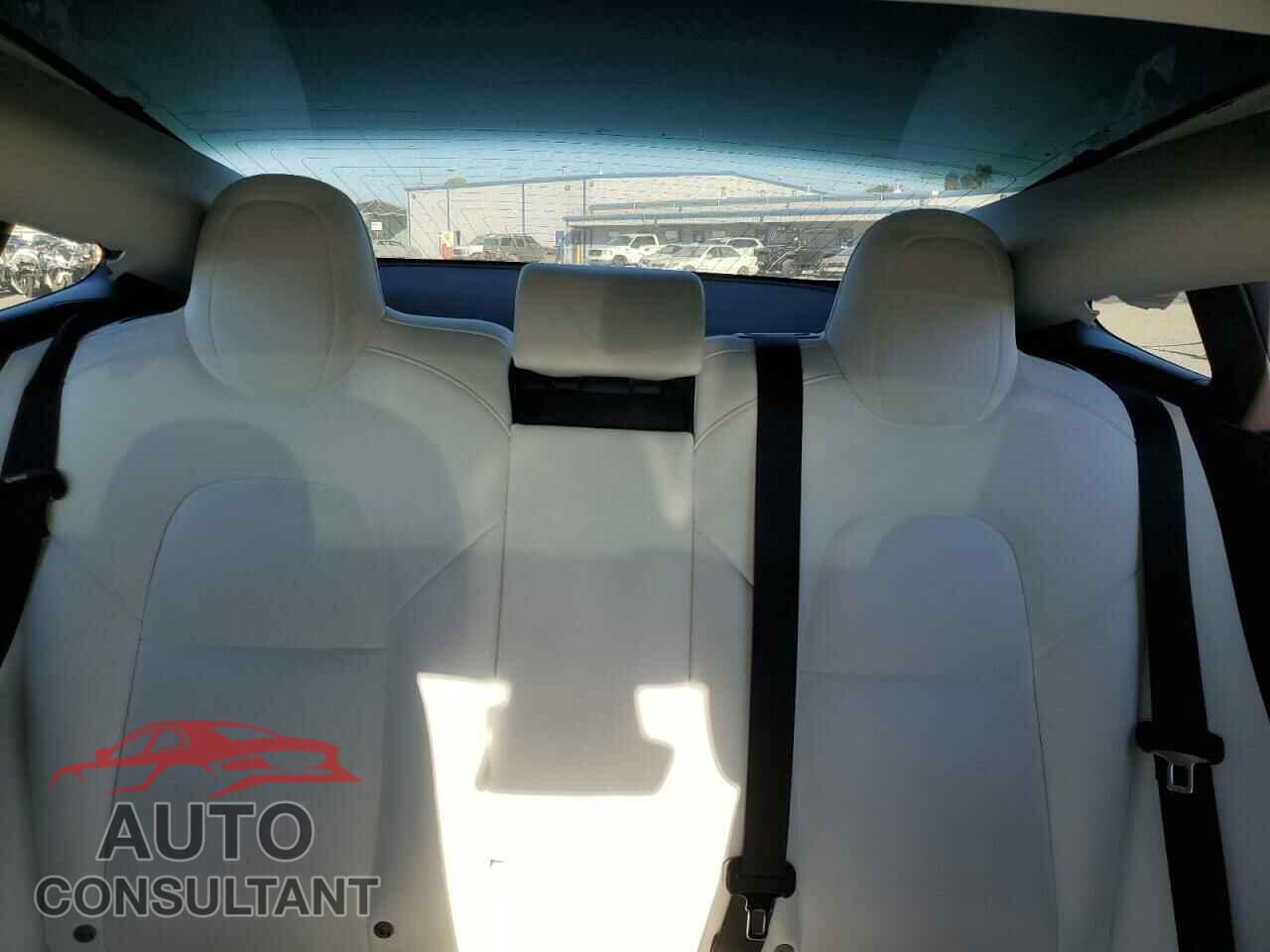 TESLA MODEL 3 2019 - 5YJ3E1EA7KF318000