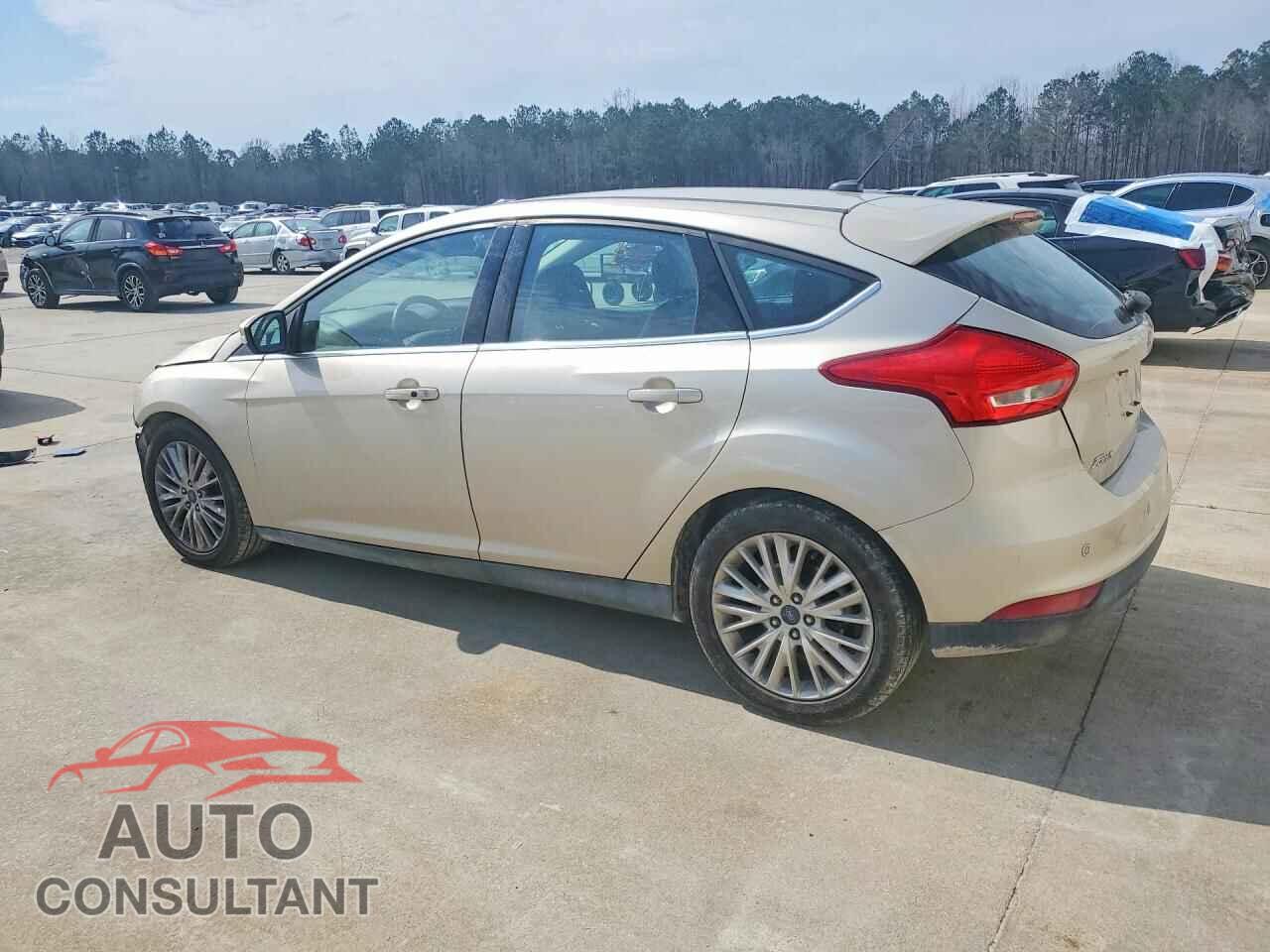 FORD FOCUS 2018 - 1FADP3N27JL237907