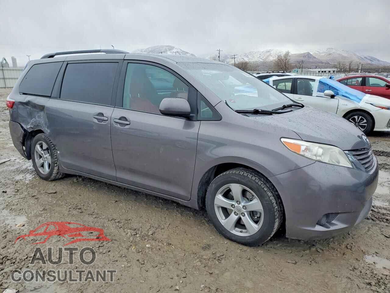 TOYOTA SIENNA 2017 - 5TDKZ3DC2HS899215
