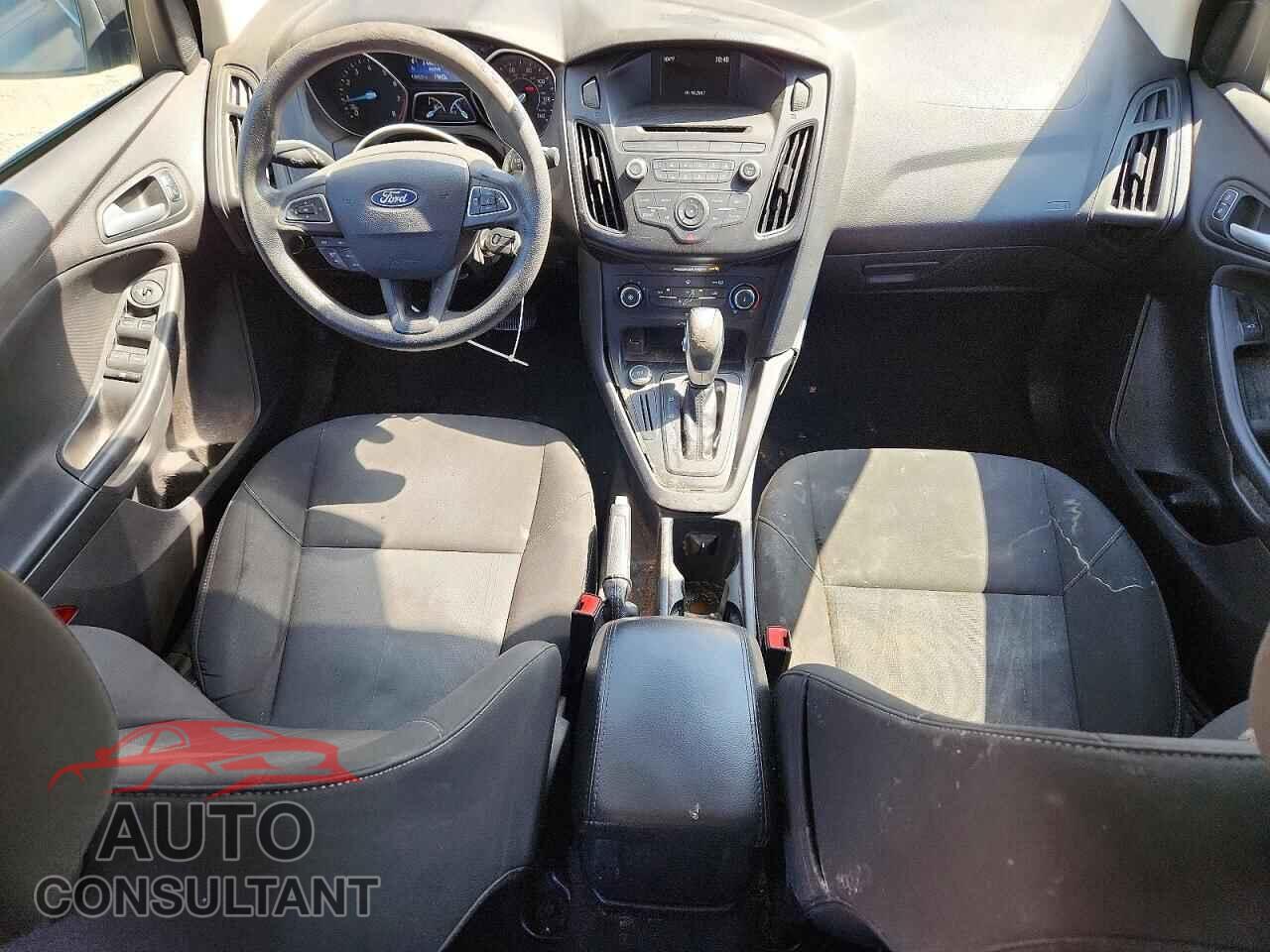FORD FOCUS 2015 - 1FADP3F25FL262147