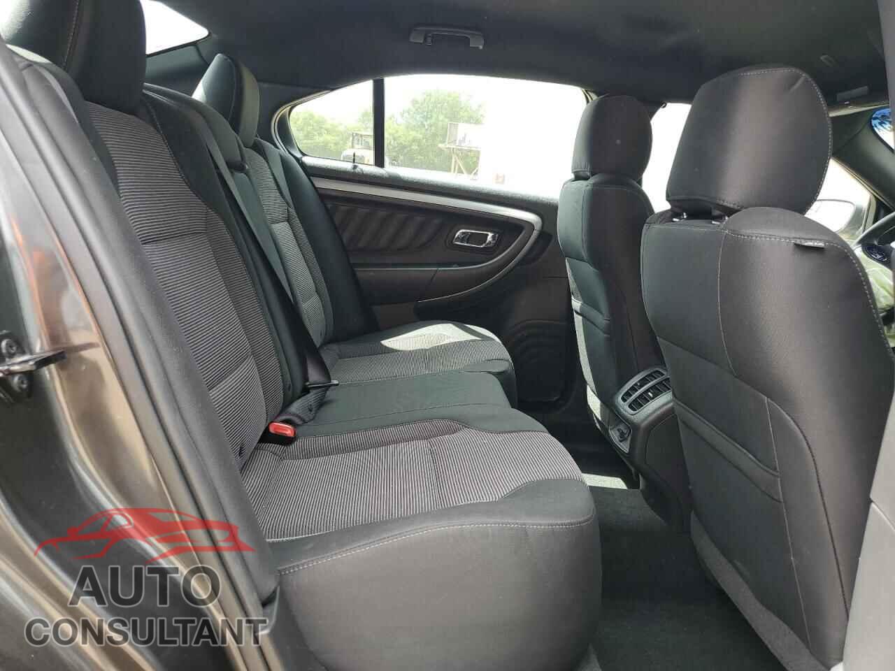 FORD TAURUS 2017 - 1FAHP2E84HG110602