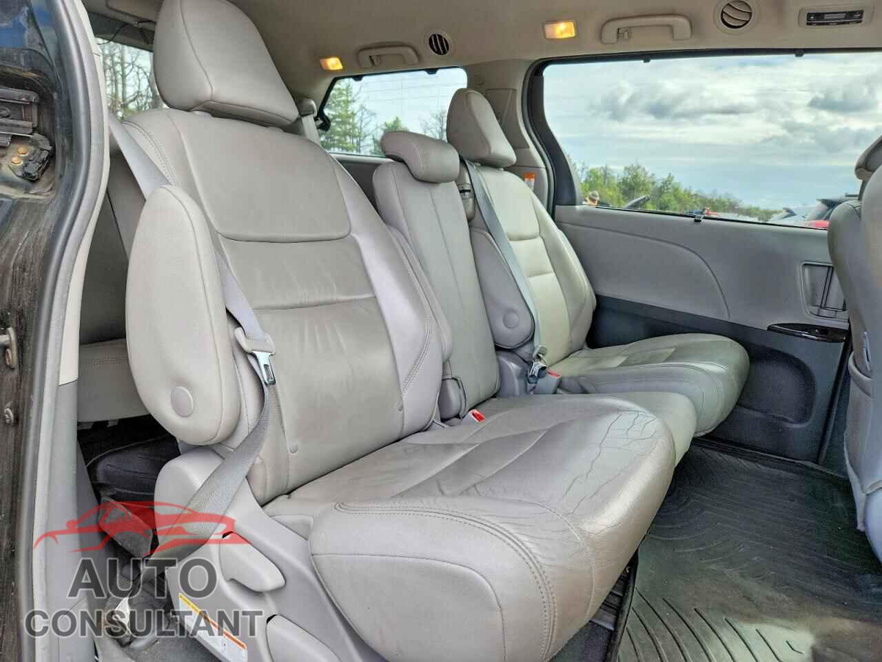 TOYOTA SIENNA 2018 - 5TDYZ3DC0JS962022