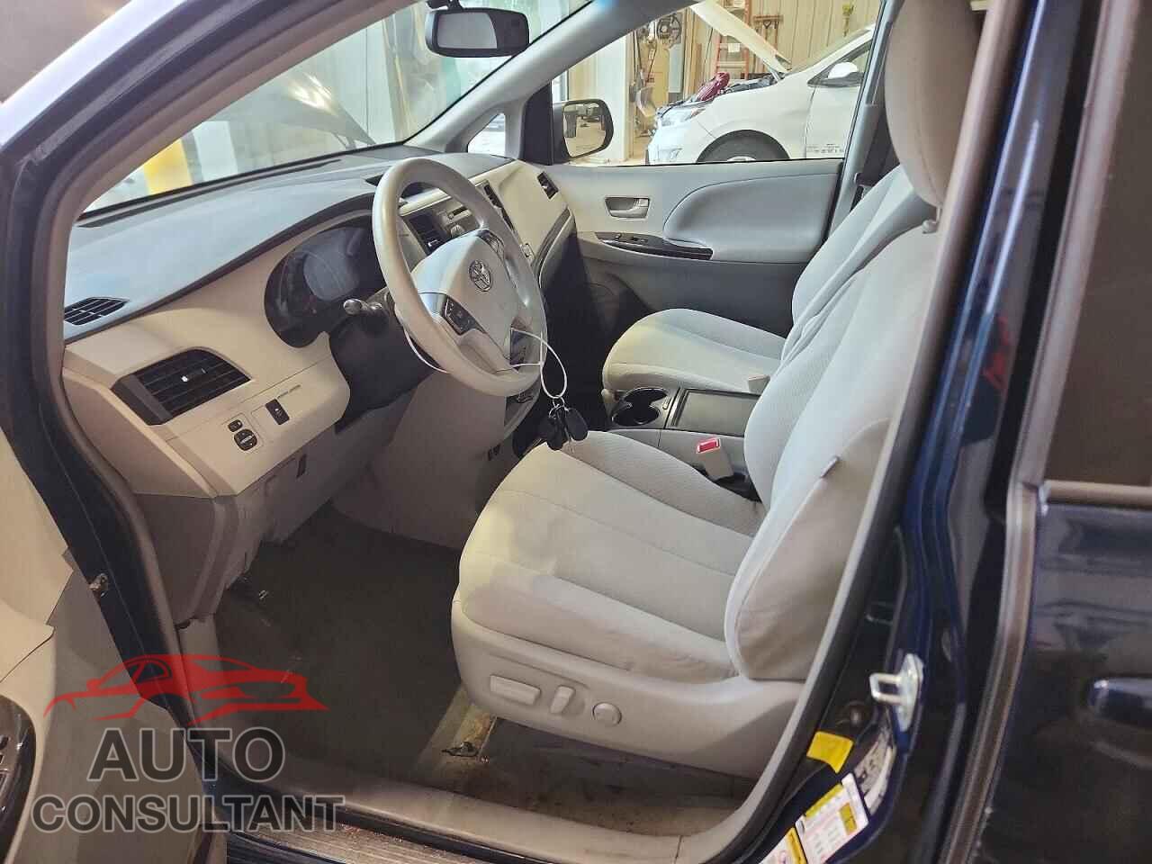 TOYOTA SIENNA 2012 - 5TDKK3DC7CS208905