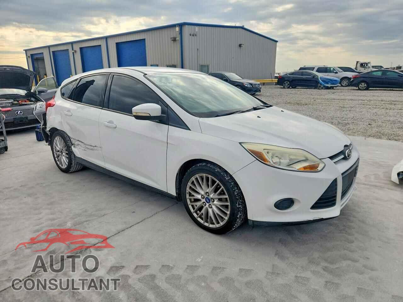 FORD FOCUS 2013 - 1FADP3K27DL285500