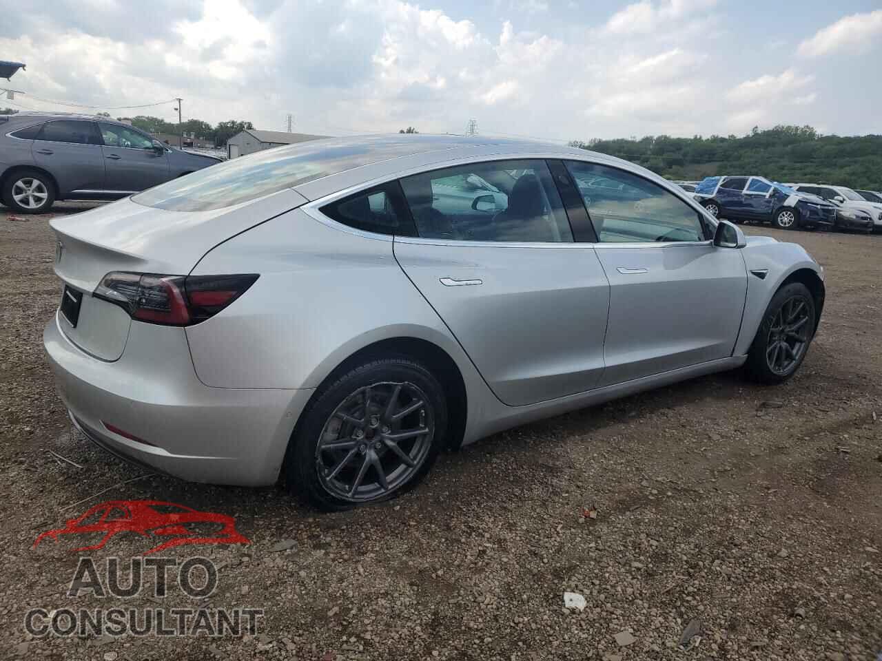 TESLA MODEL 3 2018 - 5YJ3E1EA2JF011610