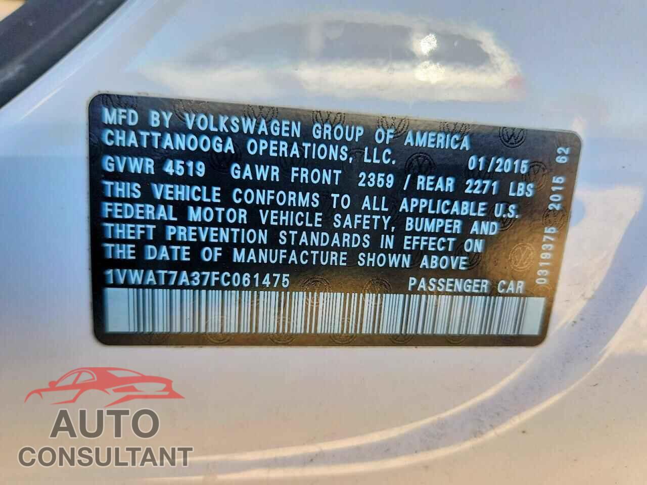 VOLKSWAGEN PASSAT 2015 - 1VWAT7A37FC061475