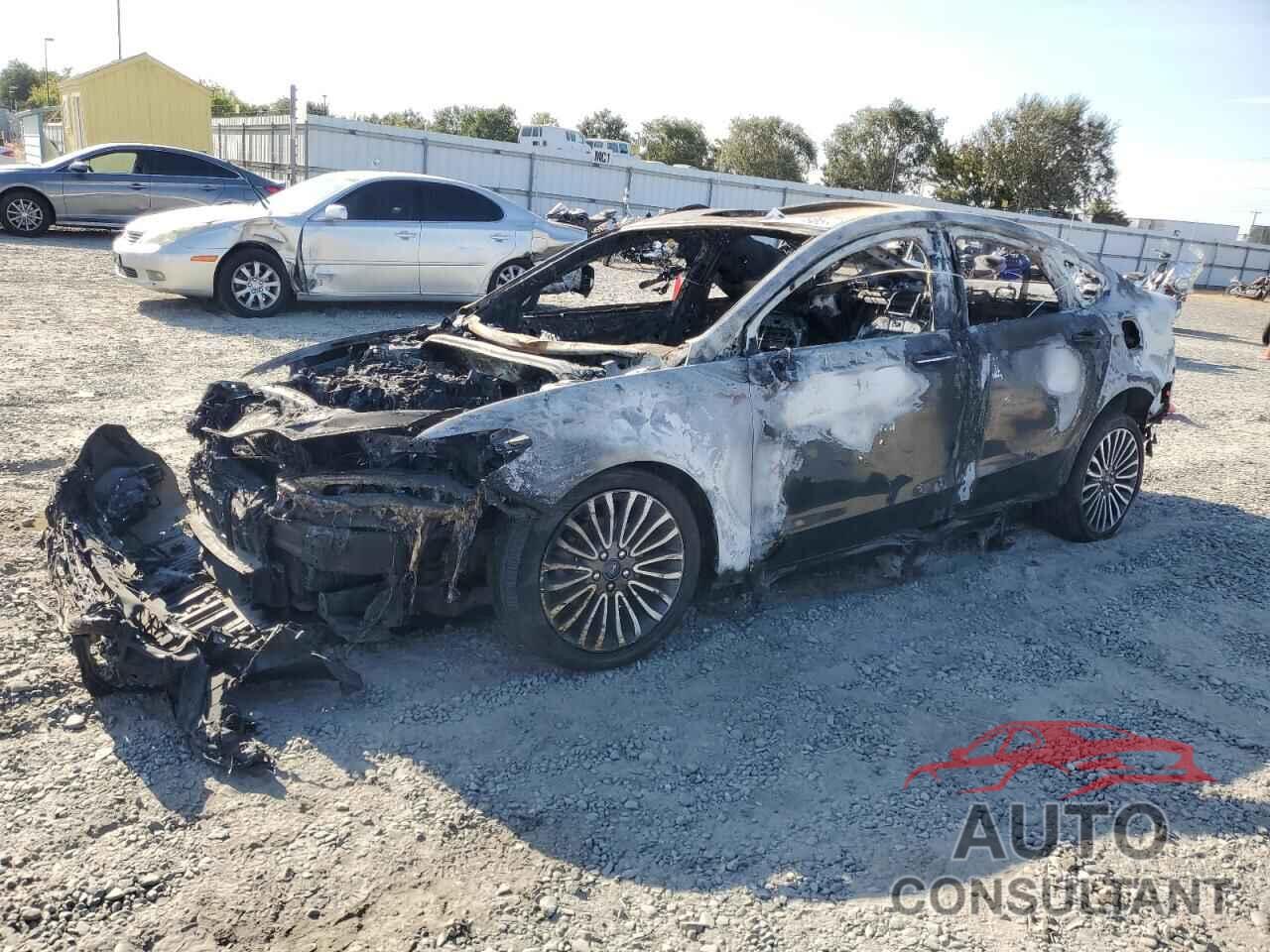 FORD FUSION 2018 - 3FA6P0D94JR132619