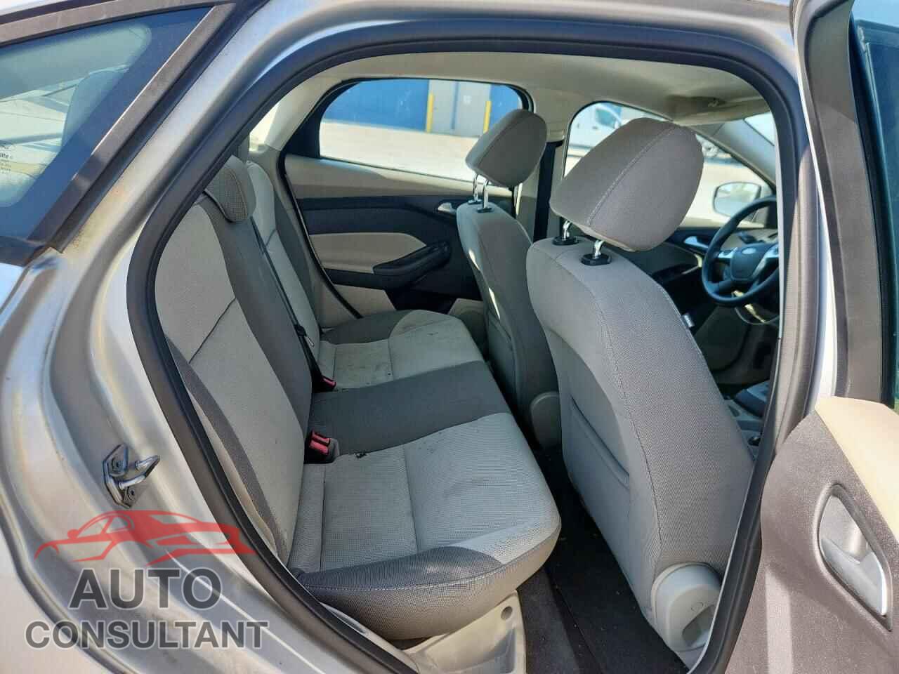 FORD FOCUS 2014 - 1FADP3F21EL393588