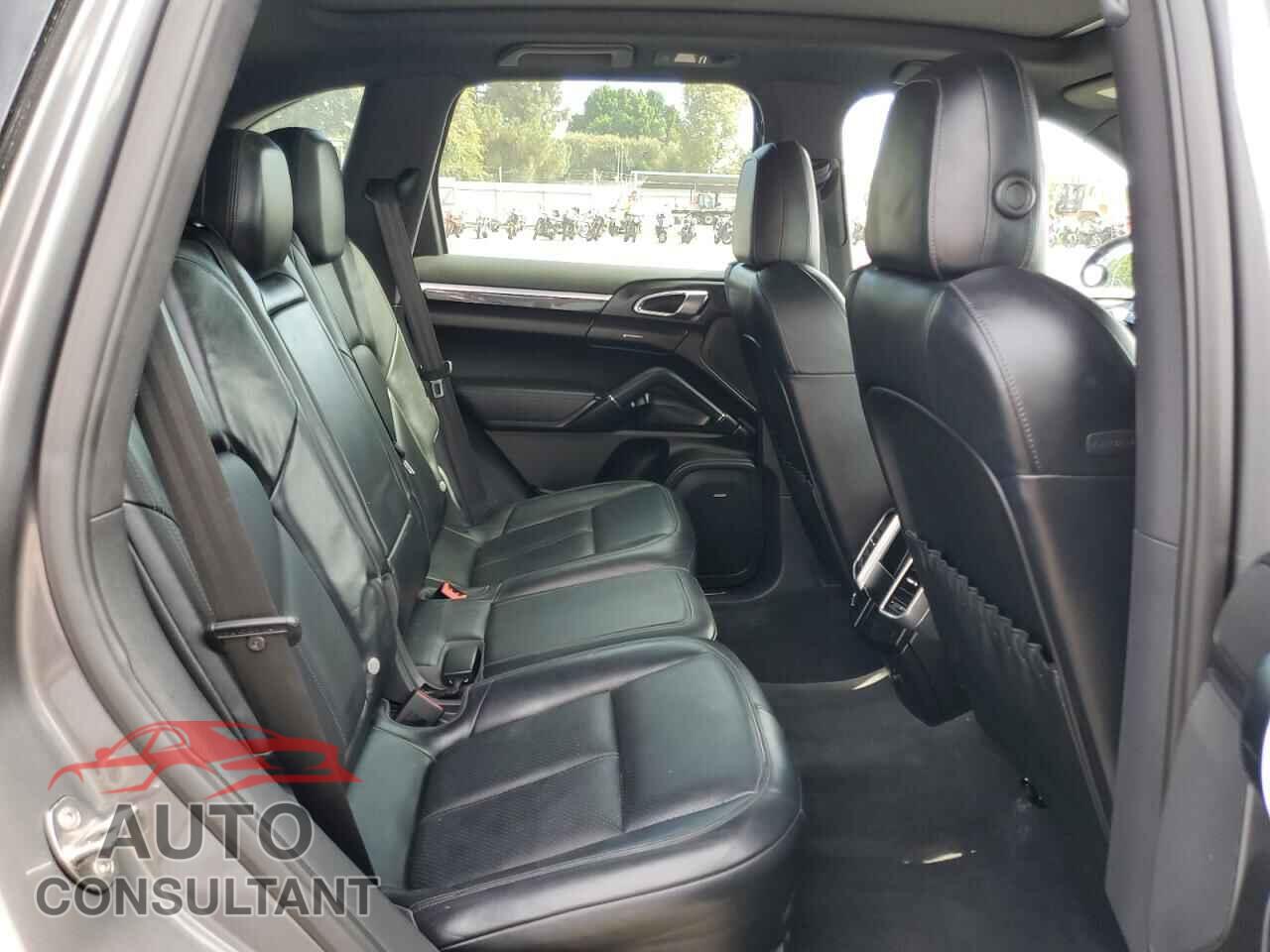 PORSCHE CAYENNE 2012 - WP1AE2A21CLA91671