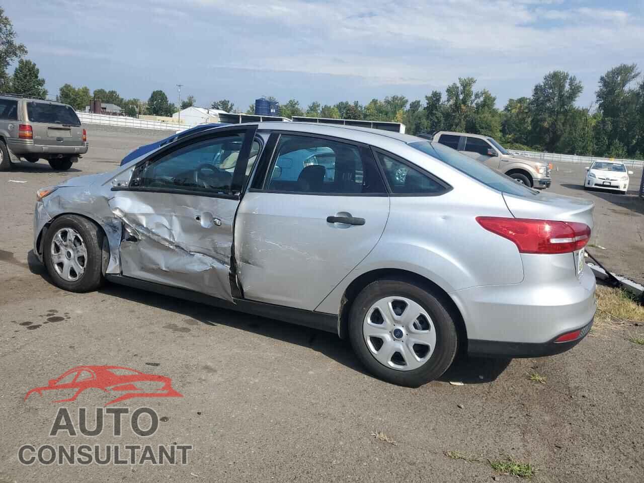 FORD FOCUS 2017 - 1FADP3E23HL255458