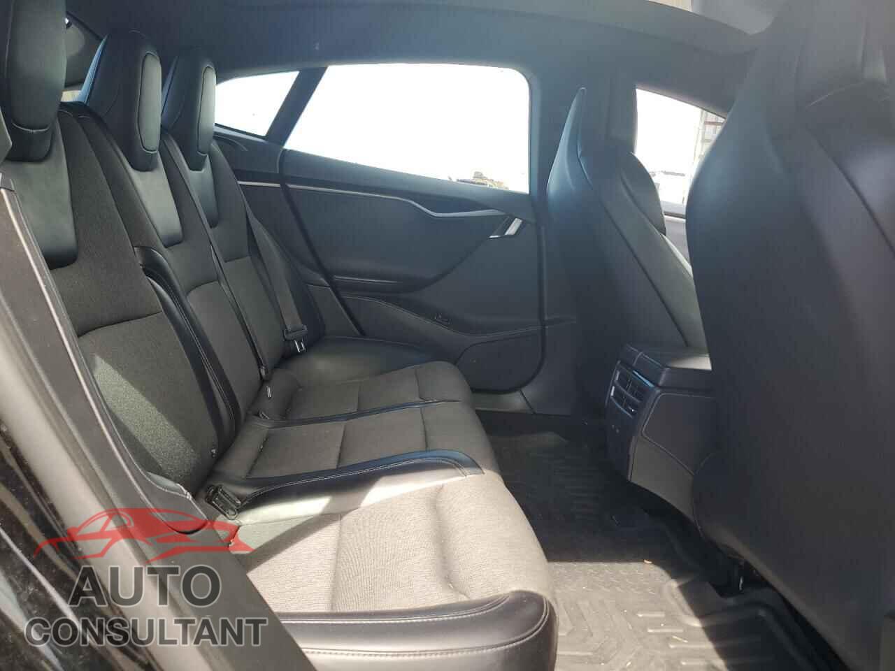 TESLA MODEL S 2018 - 5YJSA1E25JF294035