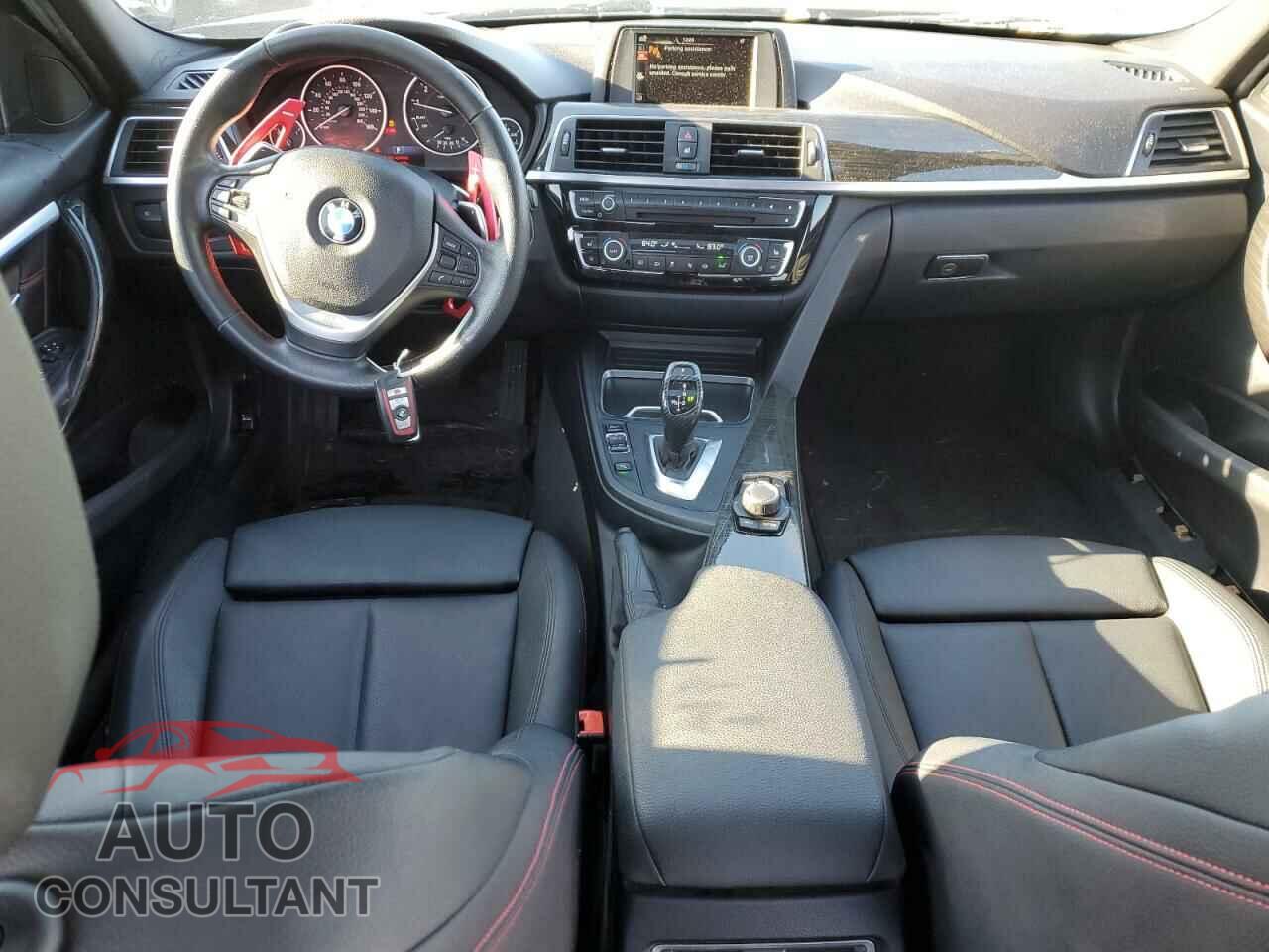BMW 3 SERIES 2016 - WBA8E3G51GNU02692