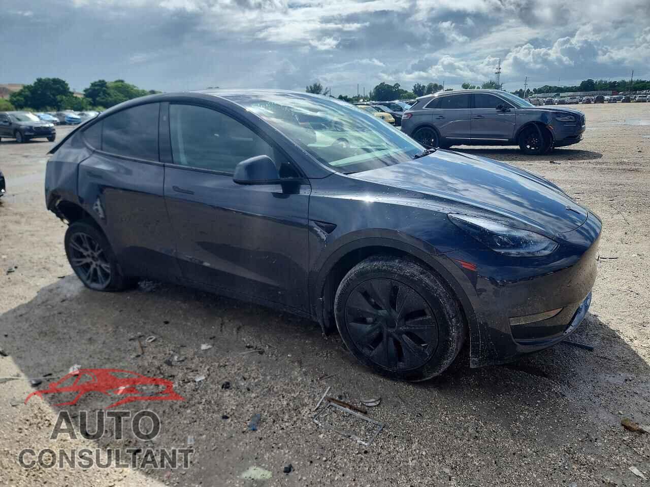 TESLA MODEL Y 2025 - 7SAYGDED1SA375711
