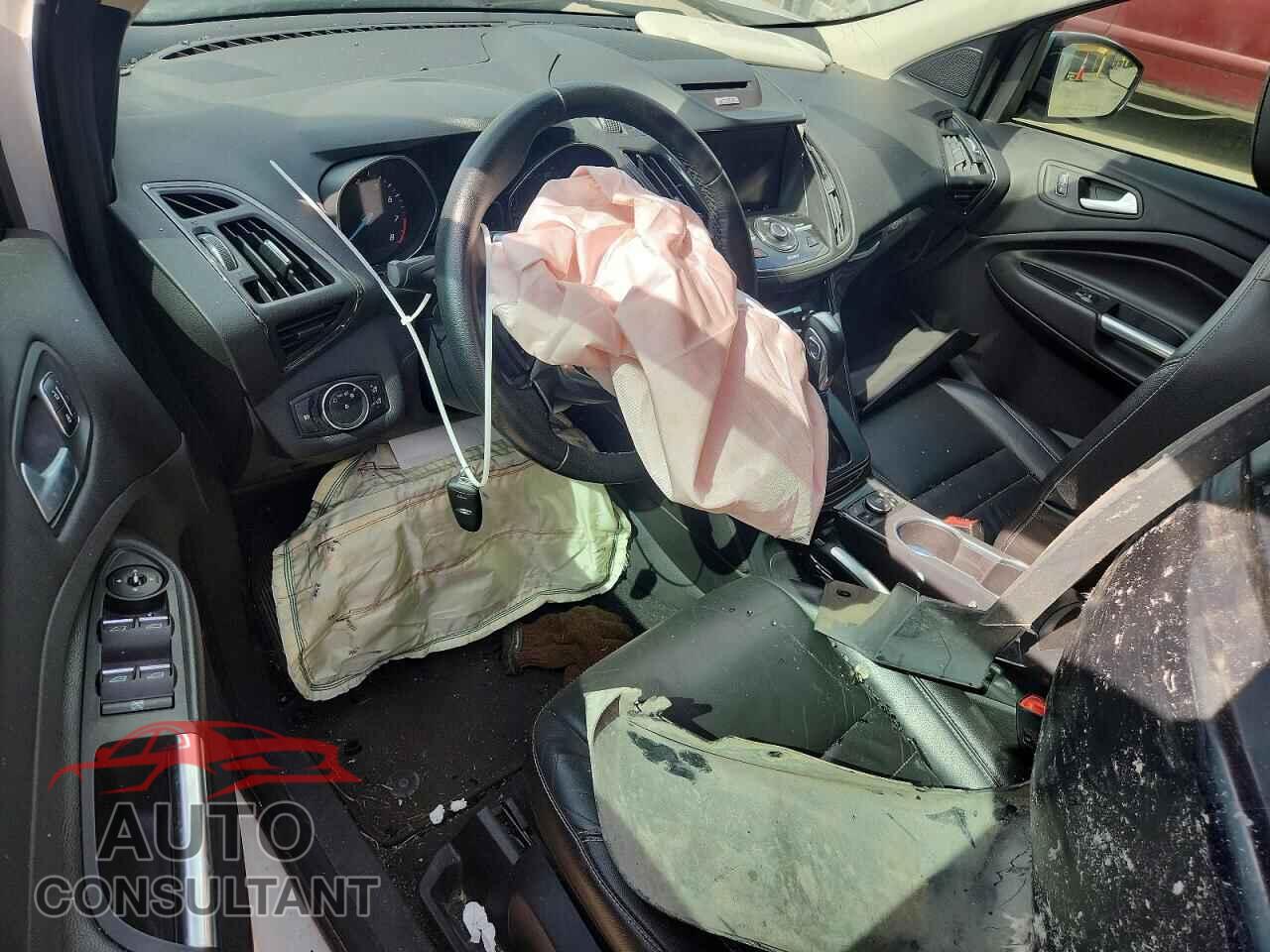 FORD ESCAPE 2015 - 1FMCU9J98FUC22012