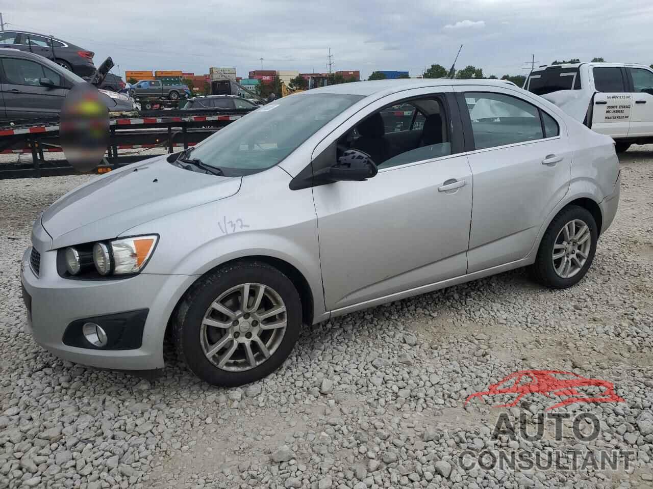 CHEVROLET SONIC 2014 - 1G1JC5SH1E4242039
