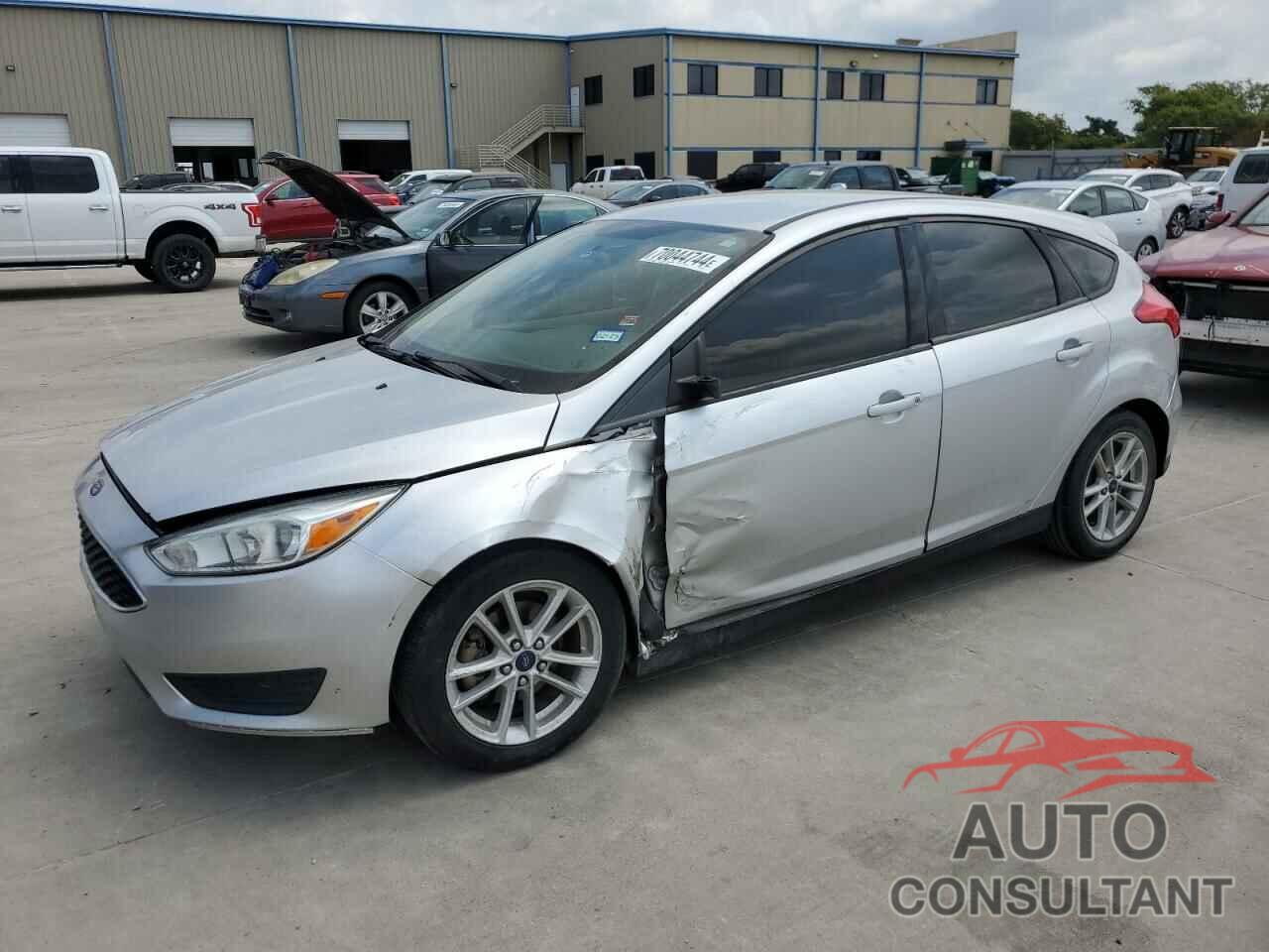 FORD FOCUS 2017 - 1FADP3K23HL248871