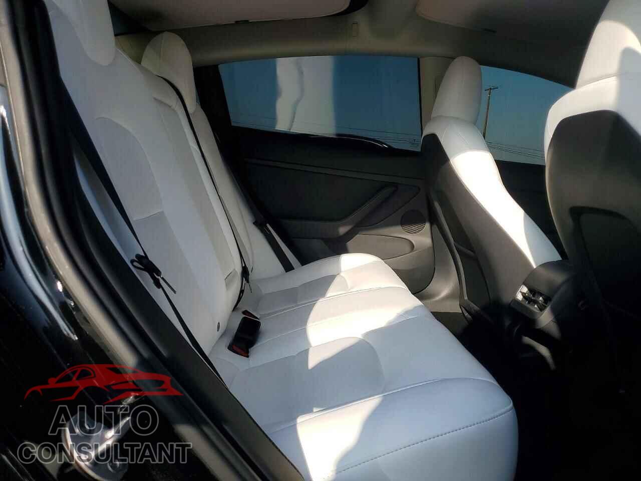 TESLA MODEL 3 2023 - 5YJ3E1EB2PF632458