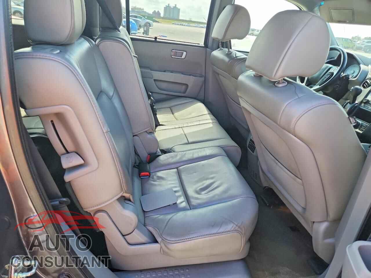 HONDA PILOT 2014 - 5FNYF3H90EB021901