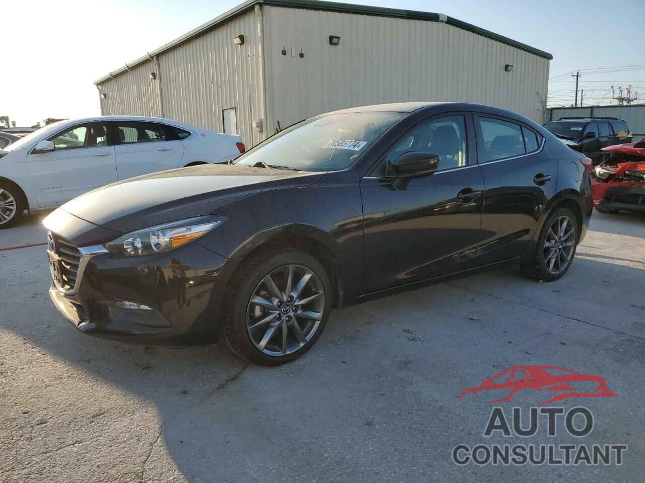 MAZDA 3 2018 - 3MZBN1V30JM208166