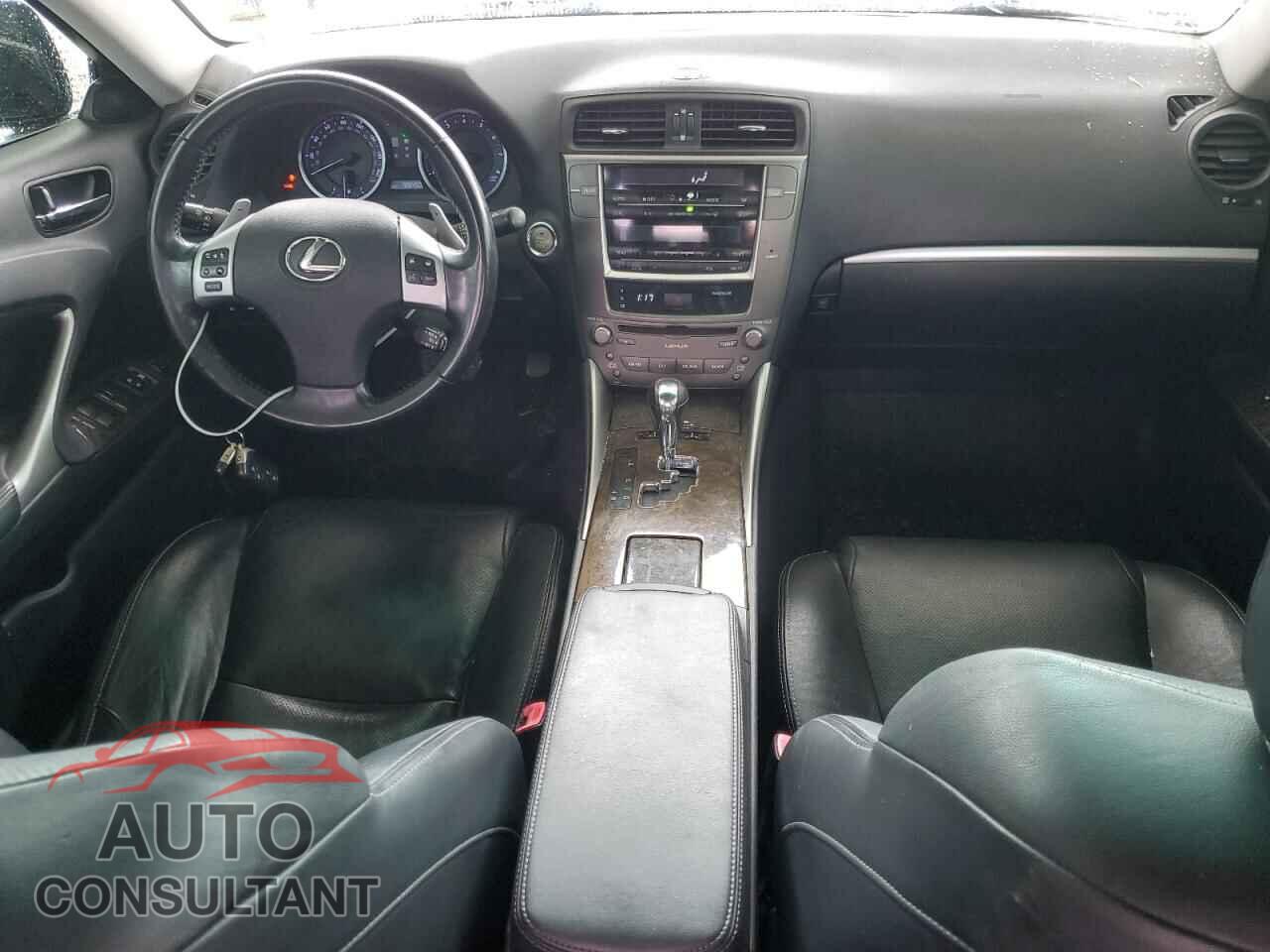 LEXUS IS 2012 - JTHCE5C29C5002120