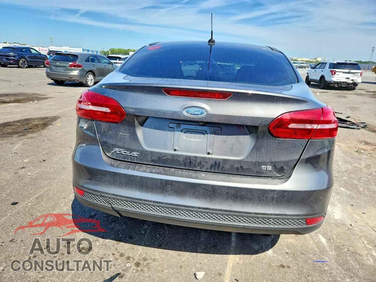 FORD FOCUS 2017 - 1FADP3F24HL252051