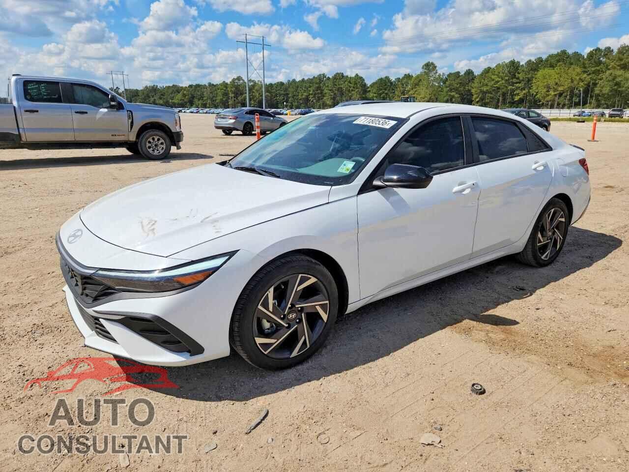 HYUNDAI ELANTRA 2025 - KMHLM4DG4SU056899