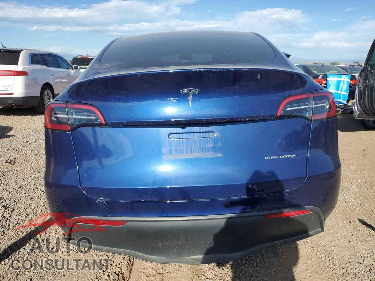 TESLA MODEL Y 2024 - 7SAYGDEE9RF059382