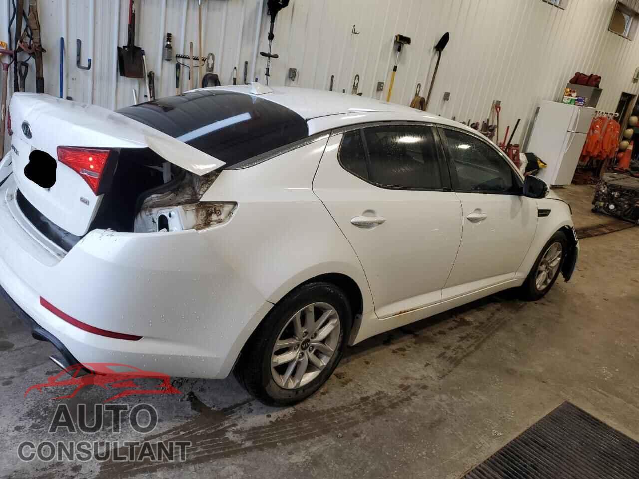 KIA OPTIMA 2011 - KNAGM4A78B5195578