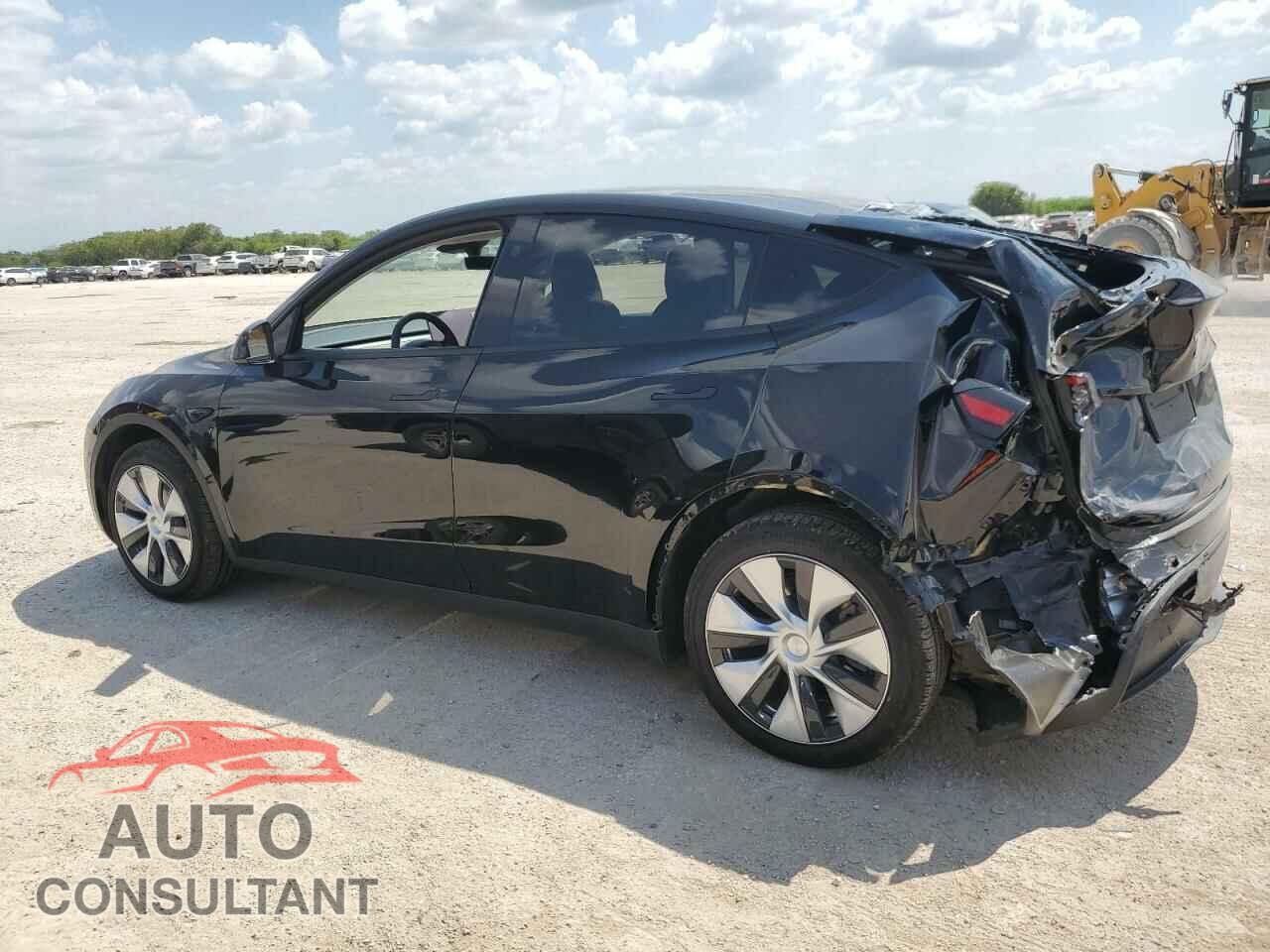 TESLA MODEL Y 2024 - 7SAYGDEDXRF008741