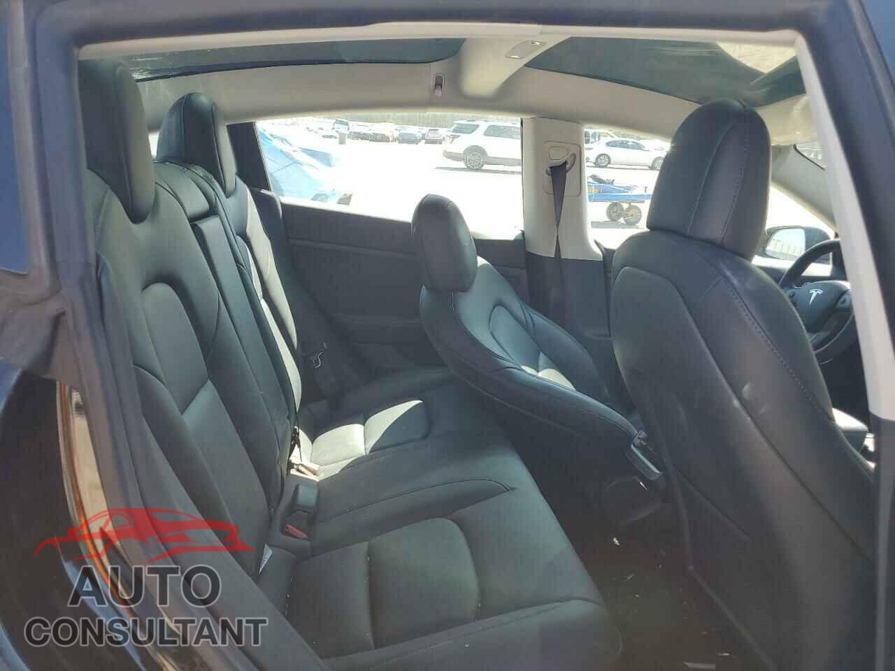 TESLA MODEL 3 2021 - 5YJ3E1EA4MF860447