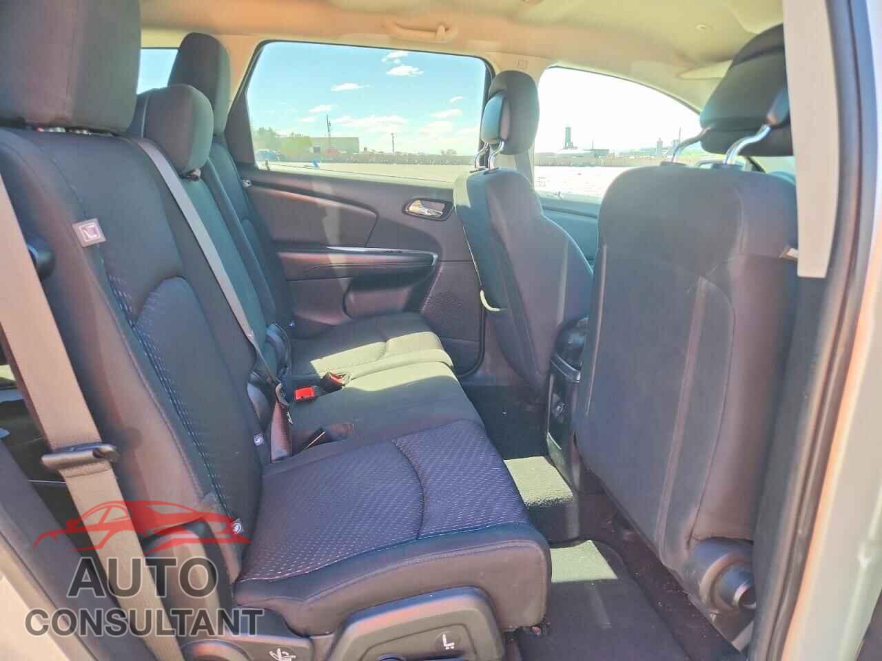 DODGE JOURNEY 2018 - 3C4PDCBG0JT508004